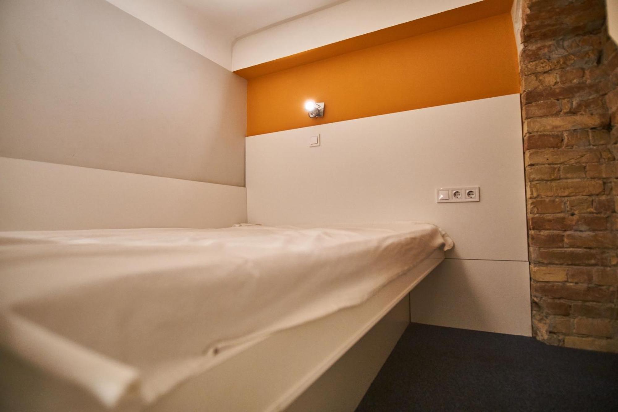 Z40 Apartments - Hostaid Budapest Room photo